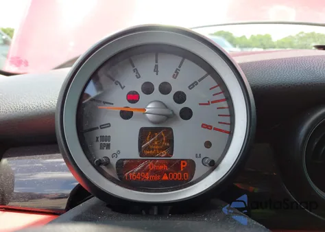 2010 Mini Cooper z USA, uszkodzony, nr VIN WMWMF3C5XATZ66894